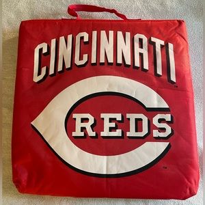 🇺🇸Cincinnati baseball reds seat cushion! Keep your BUTT nice and cozy!